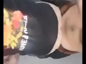 En el baño público