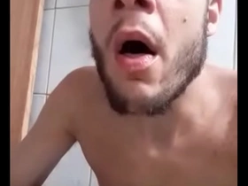 Eu chapado vomitando