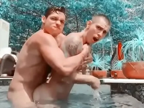 Hot se follan a max avila en la piscina