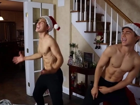 Coyle twins - so frikkin sexy!